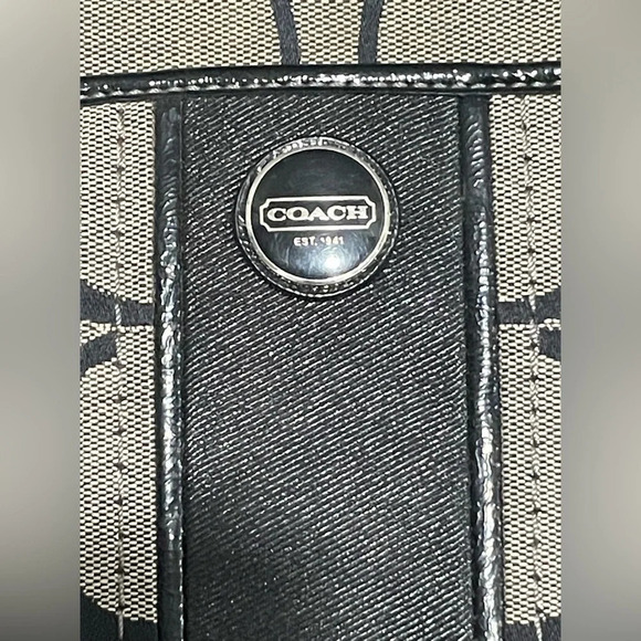 Coach Gray/Black Signature Canvas Crossbody Bag - Picture 3 of 11